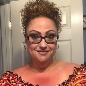 Meet your Posher, Stacy